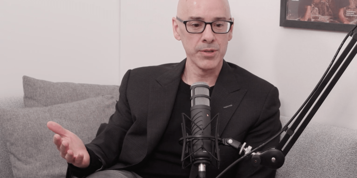 Tinggalkan Tangga Karier. Jajaran Direktur Ini Capai Puncak dengan “Kisi-Kisi Karier”.