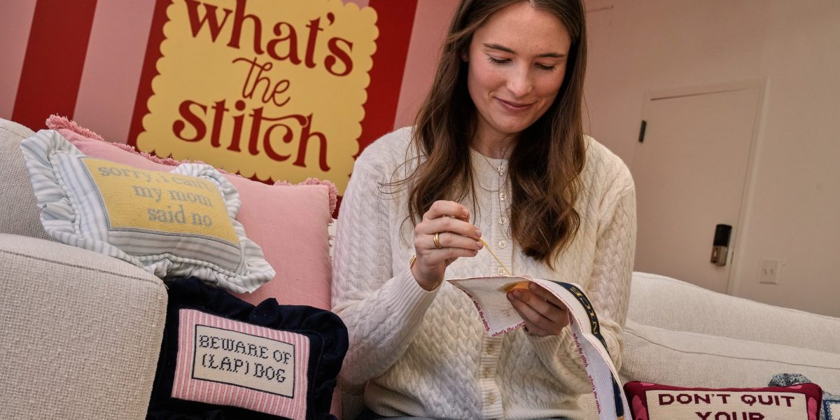 Dari Pokemon ke Pengamatan Burung: Hobi ‘Nenek’ Analog yang Kembali Digandrungi Gen Z