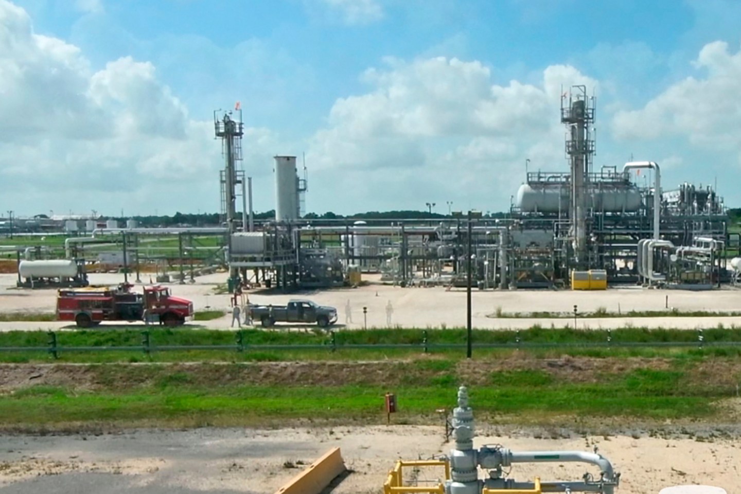 Despite rising prices, Trump downplays need to tap Strategic Petroleum Reserve. ‘There’s a lot of oil out there. That’ll get healed very quickly’