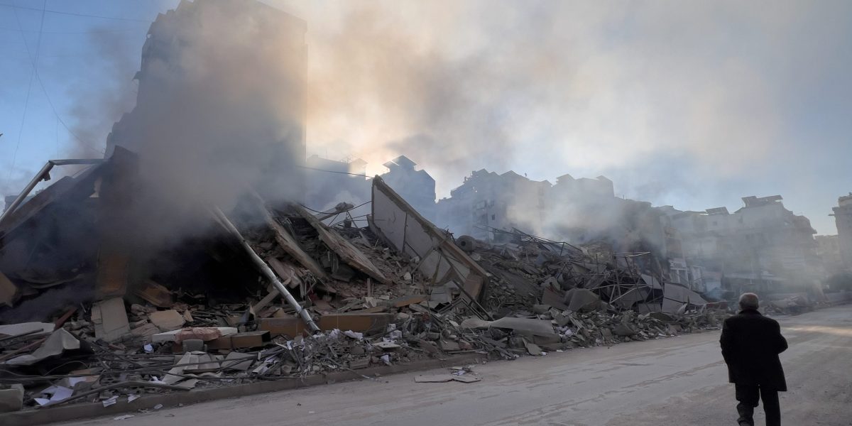 America says it’s destroying mine-laying Iranian ships as Trump denies that Iran has mined the Strait of Hormuz