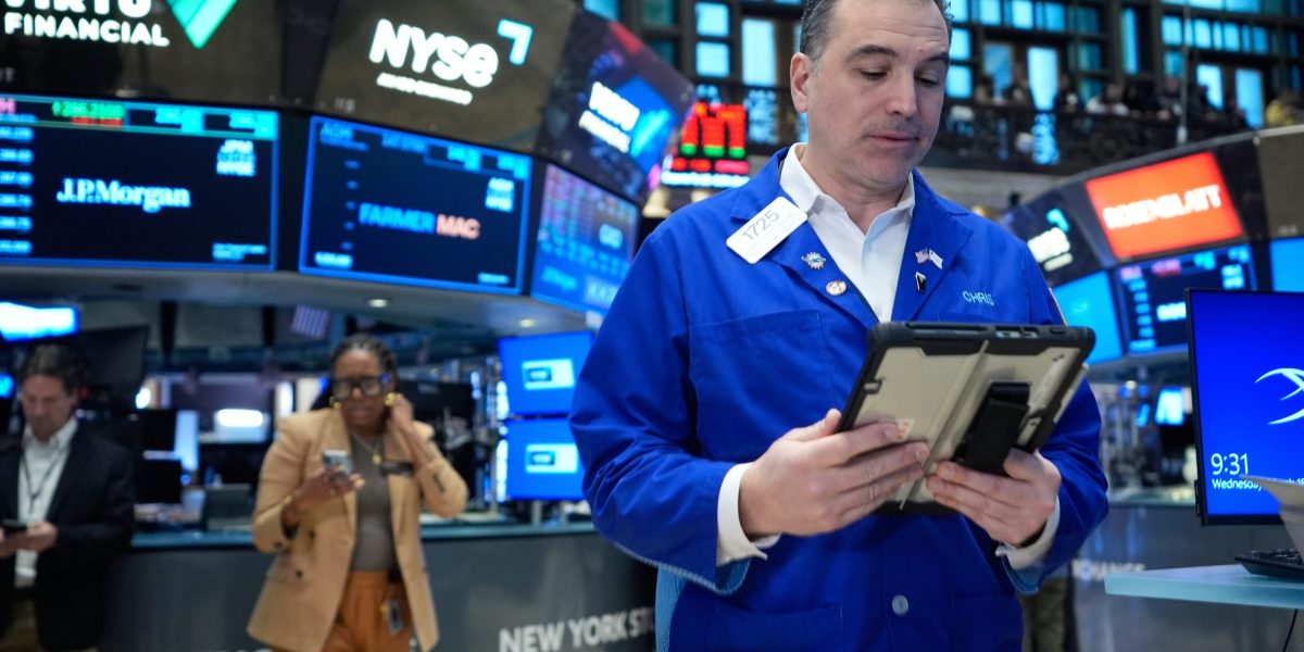 Stocks sink as market digests $110-per-barrel oil | Fortune