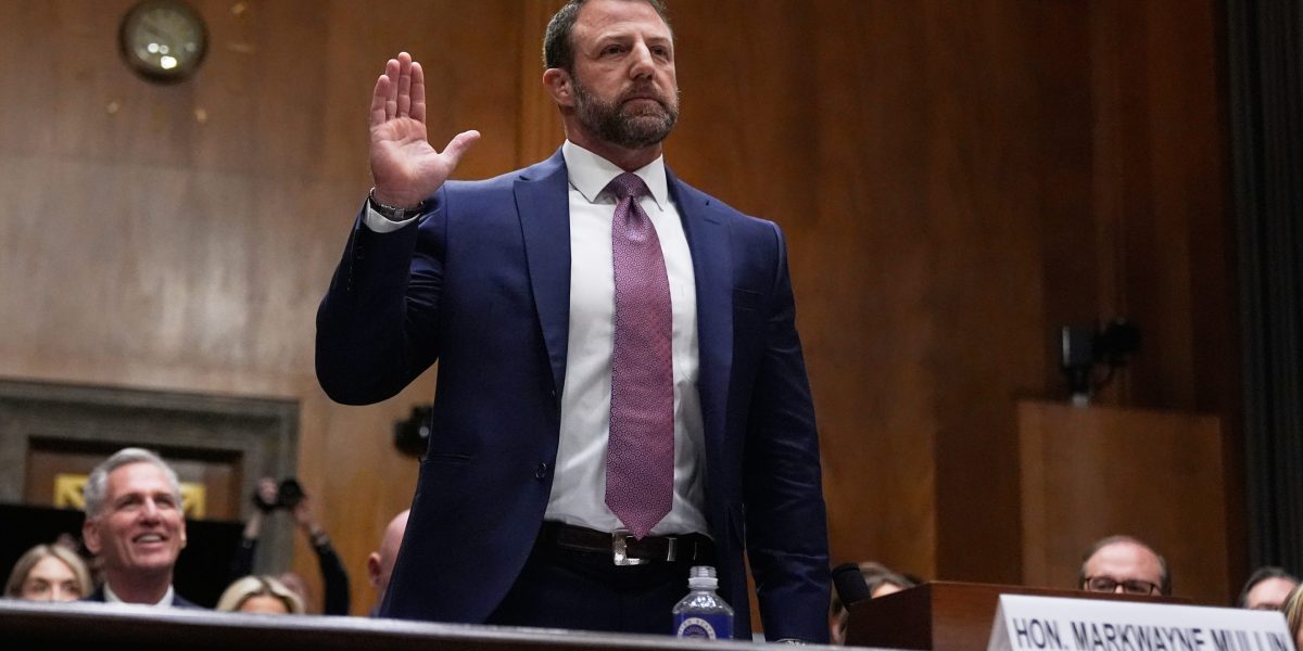 Markwayne Mullin called Rand Paul a 'freaking snake.' Paul questioned whether 'someone who applauds violence' should lead DHS | Fortune