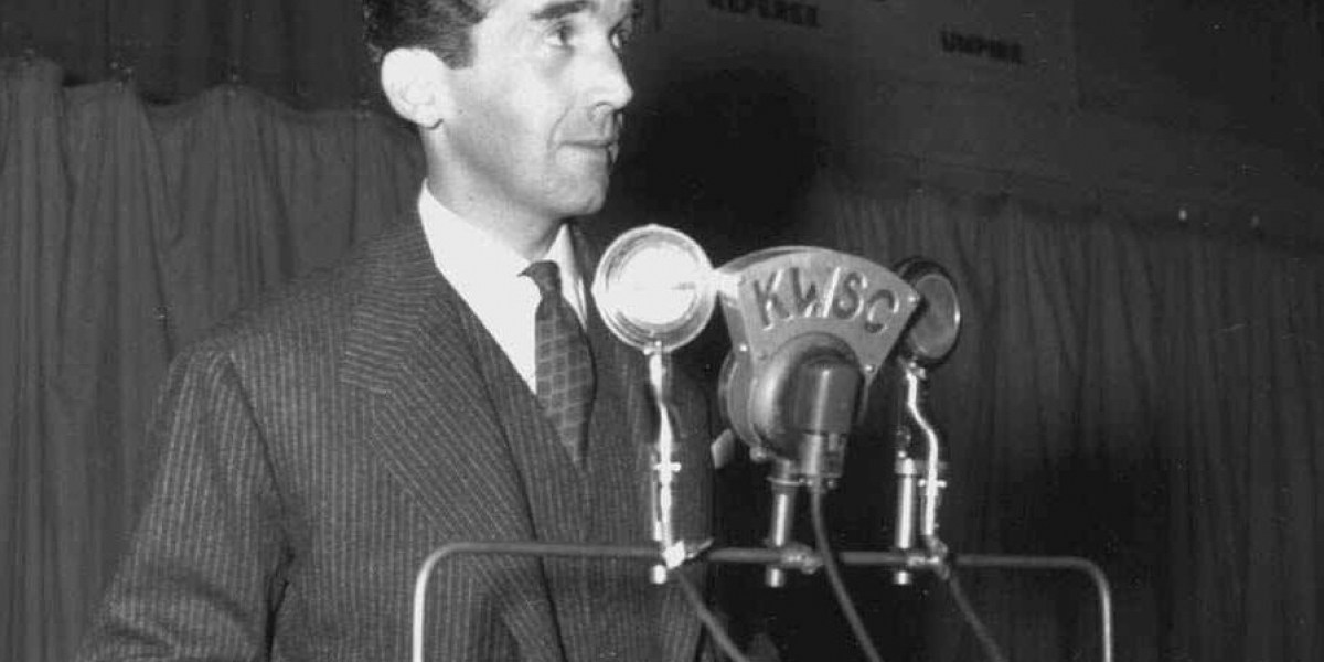 CBS News won't celebrate the 100th anniversary of Edward R. Murrow's radio network. It will cancel it instead | Fortune