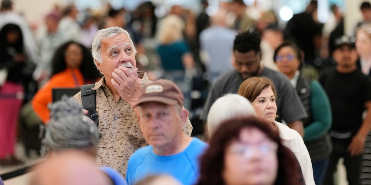 Airports complain early bird travelers are making TSA lines even worse | Fortune