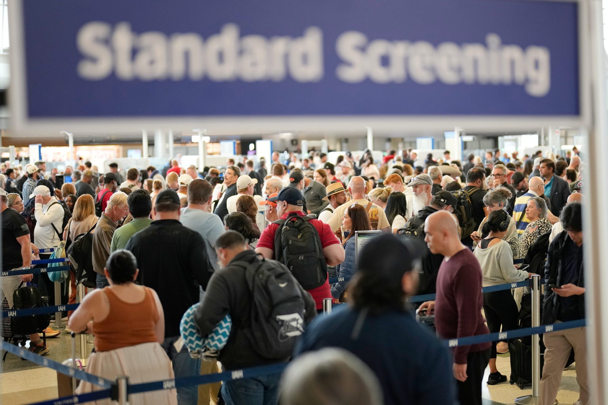Houston airport, with nearly 40% TSA sickout, becomes symbol