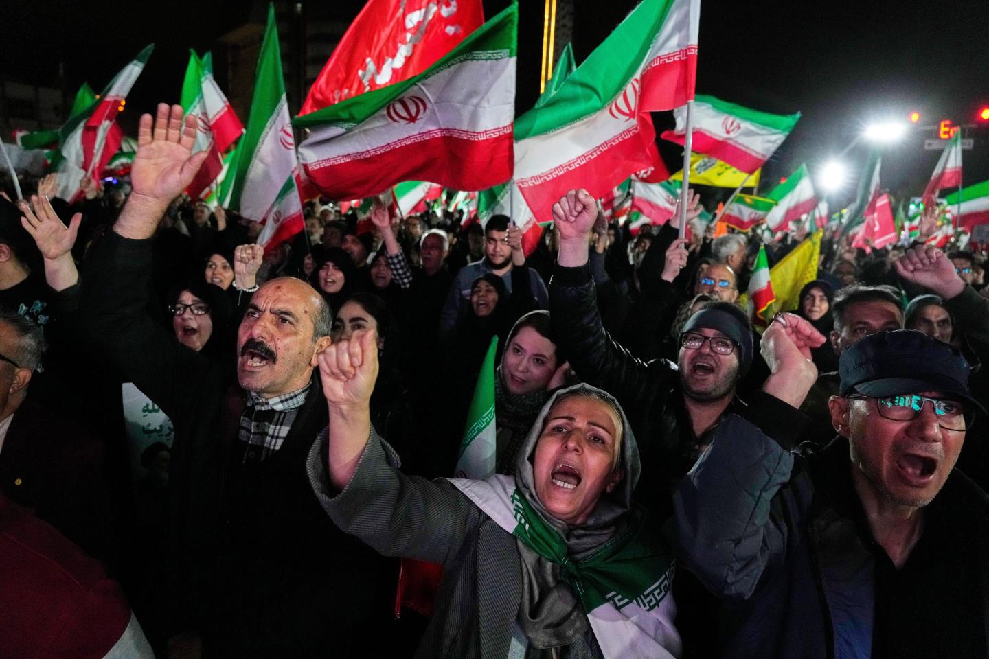 Trump extends his deadline for Iran to reopen the Strait of Hormuz to April 6