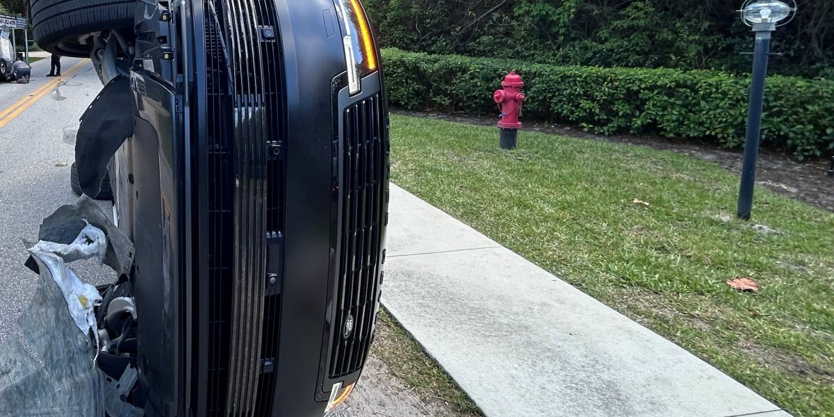 Tiger Woods arrested, charged with driving under the influence after he rolls his car in Florida | Fortune