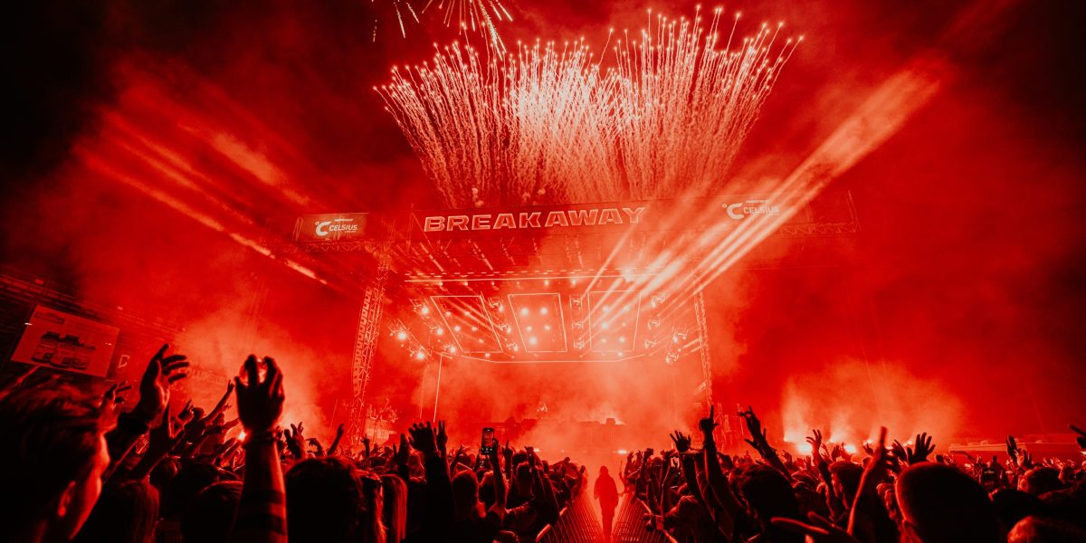 Gen Z is hacking the exorbitant costs of live events by ditching Coachella and opting for something actually affordable. Meet Breakaway | Fortune