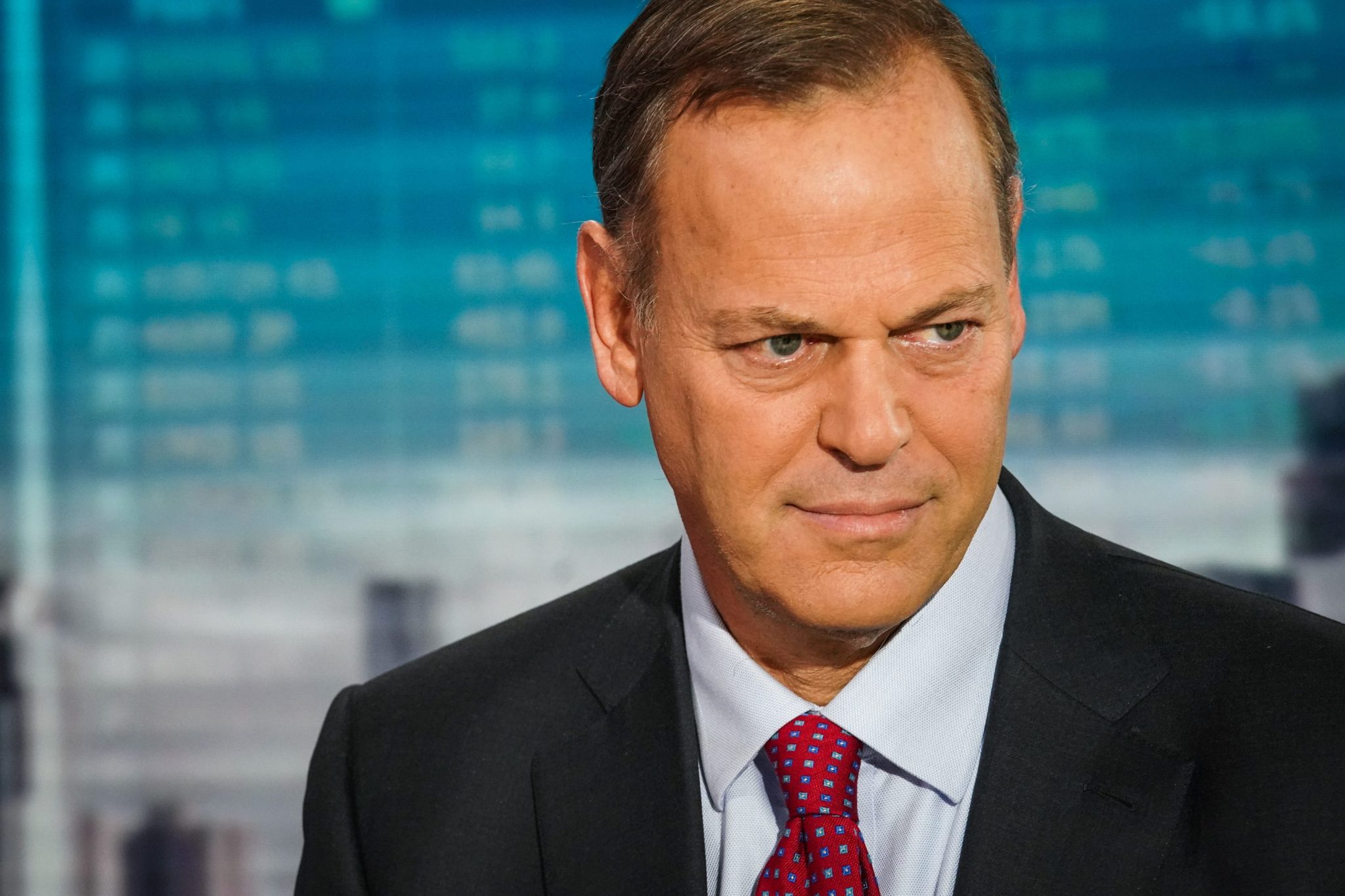 This billionaire is quietly giving away free college to 800,000 people