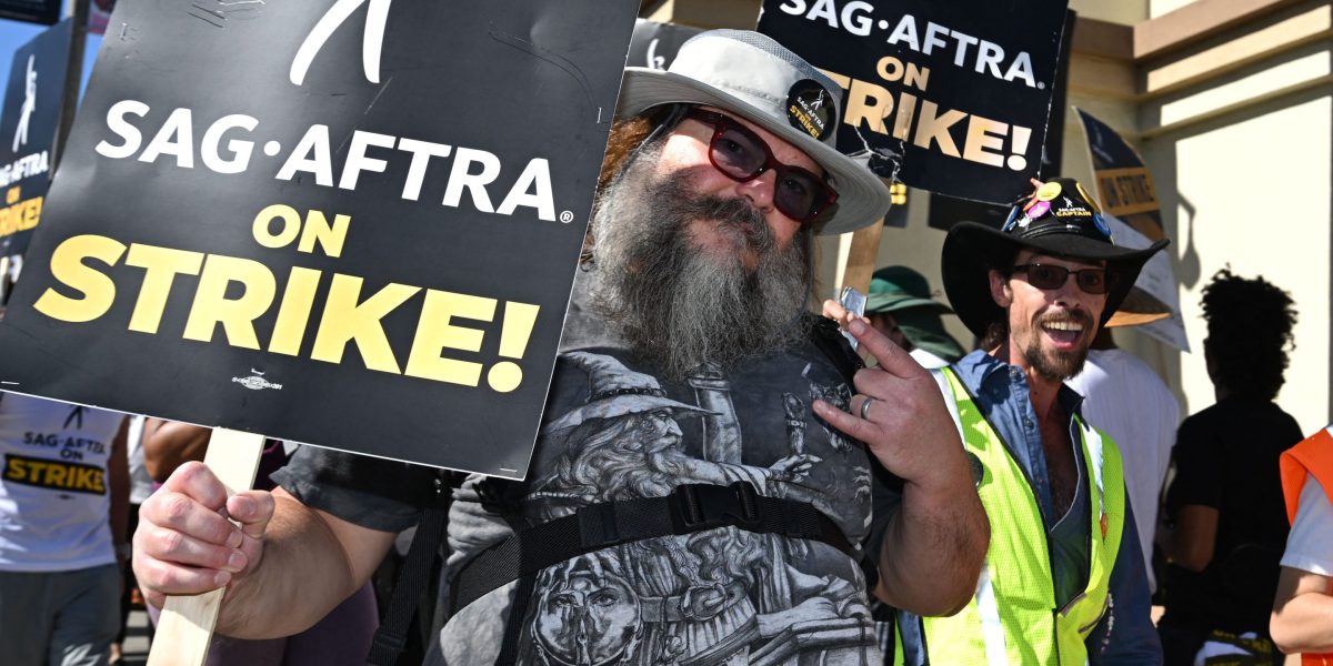 Actors union is bargaining for ‘Tilly tax’ on AI film characters | Fortune