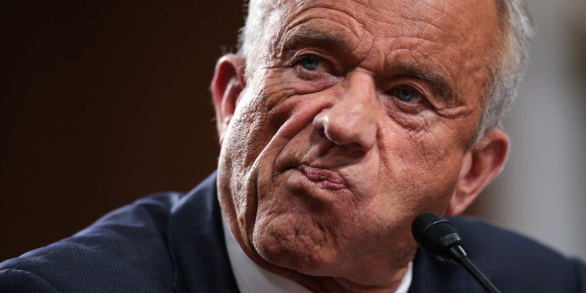 Hakim Federal Hentikan Potongan Dana Vaksin Anak oleh RFK Jr., Sebut Kemungkinan Melanggar Hukum