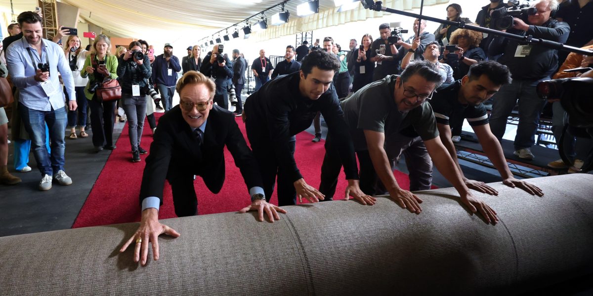 Tak Ada Satu Pun Nominasi Oscar Film Terbaik yang Dibuat di Hollywood Tahun Ini—Pertanda Industri dalam Krisis