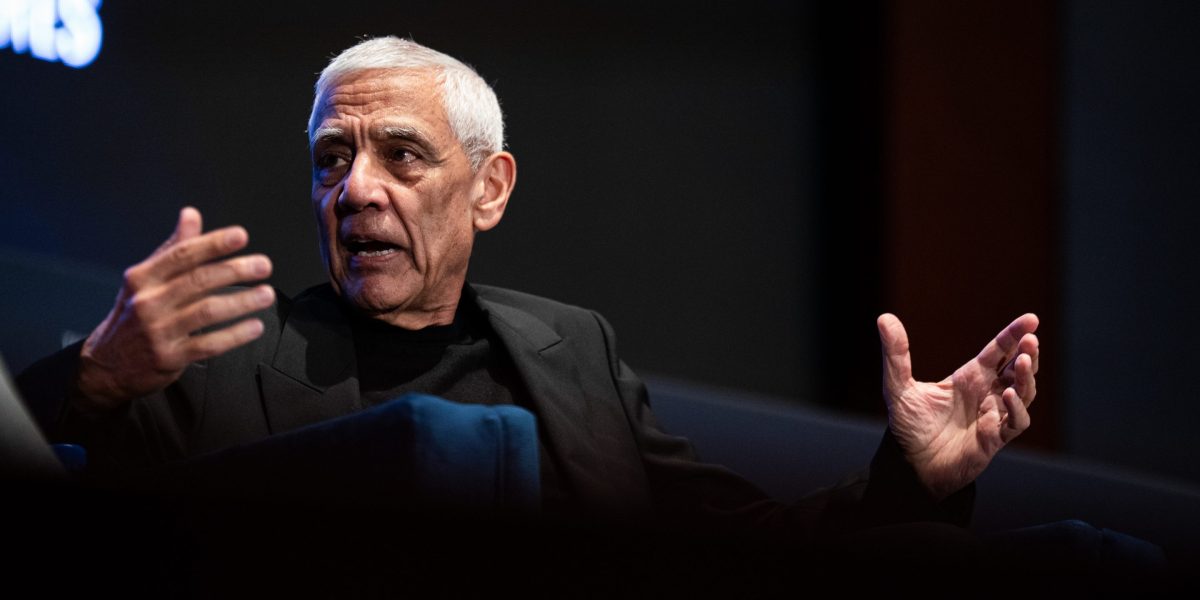 Billionaire OpenAI investor Vinod Khosla thinks 80% of jobs could vanish by 2030, and that ‘fear of AI’ puts American politics in a chokehold | Fortune