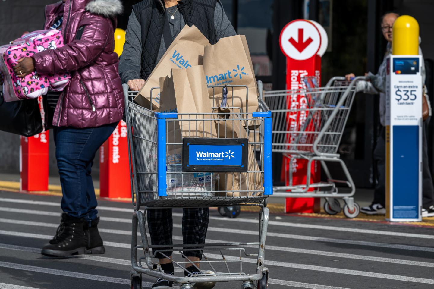 walmart shoppers