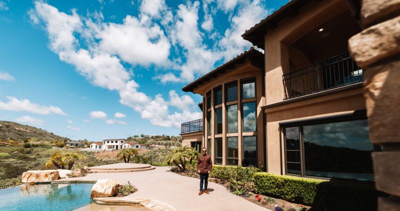 The ultrawealthy don’t house hunt anymore. They subscribe