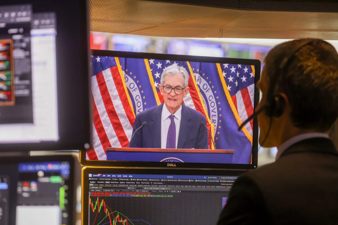 A livestream shows Jerome Powell, chairman of the US Federal Reserve, speaking after a Federal Open Market Committee (FOMC) meeting on the floor of the New York Stock Exchange (NYSE) in New York, US, on Wednesday, Jan. 28, 2026.