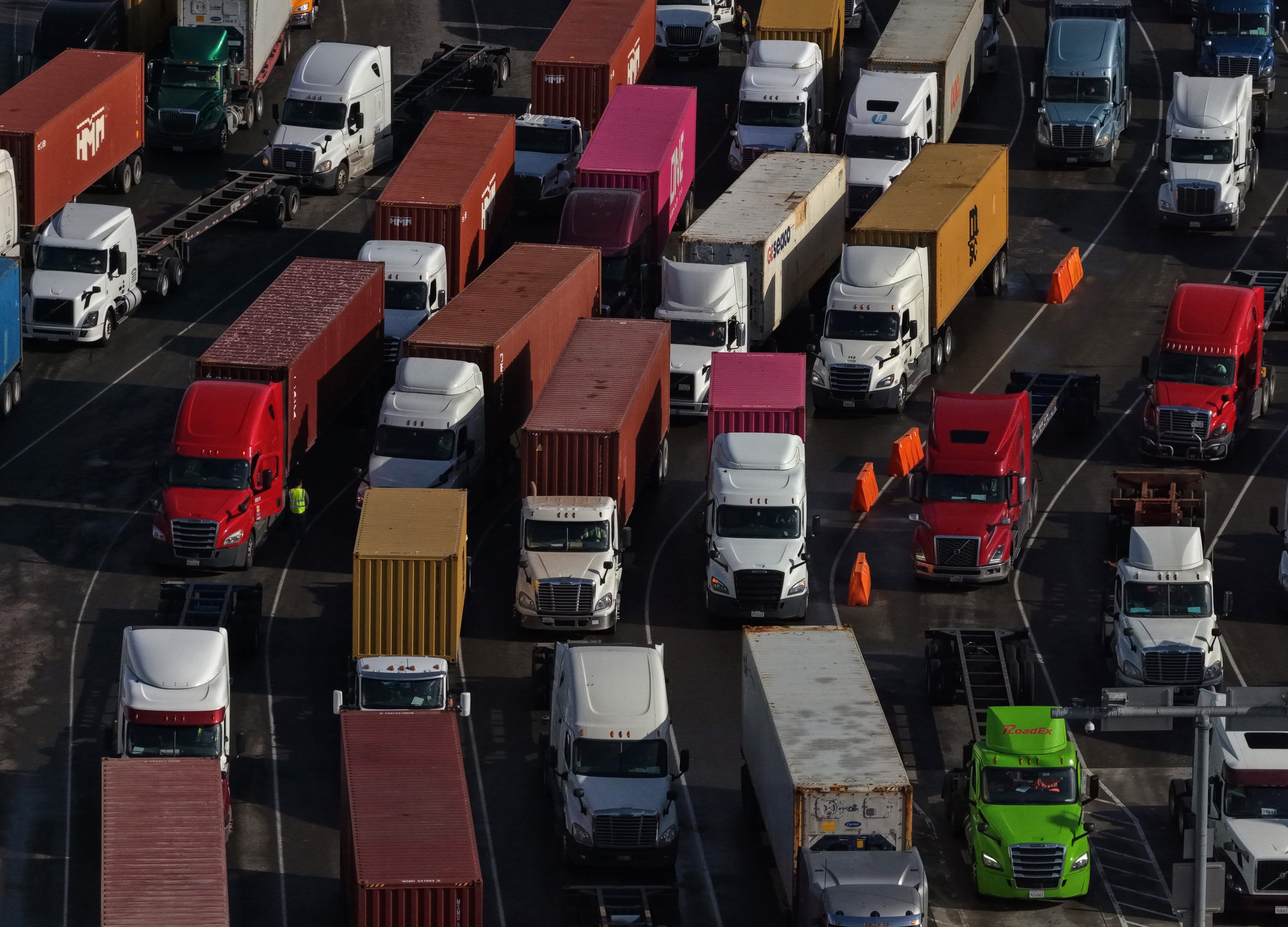 fortune.com - Jason Ma - Cargo theft costs U.S. trucking $18 million a day and is 'unlike anything our industry has faced before,' logistics exec warns