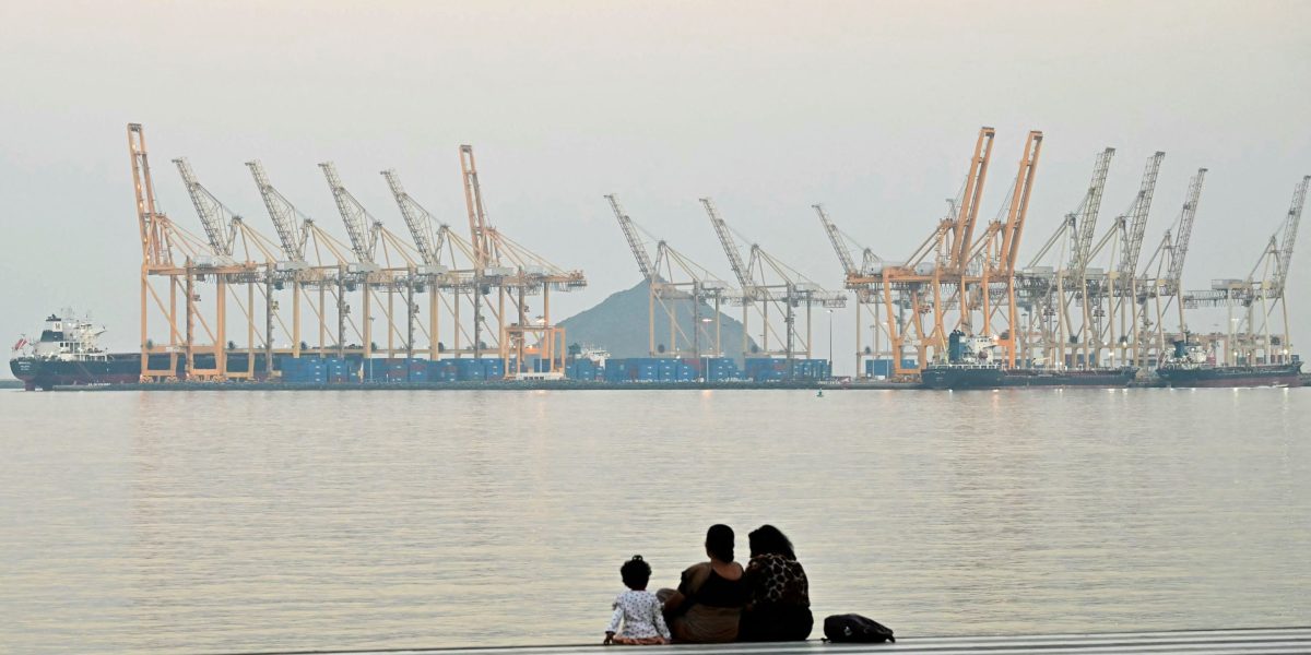 Trump pledged the 'free flow of energy' from the Middle East, and he has a week to show progress before prices really spike again | Fortune