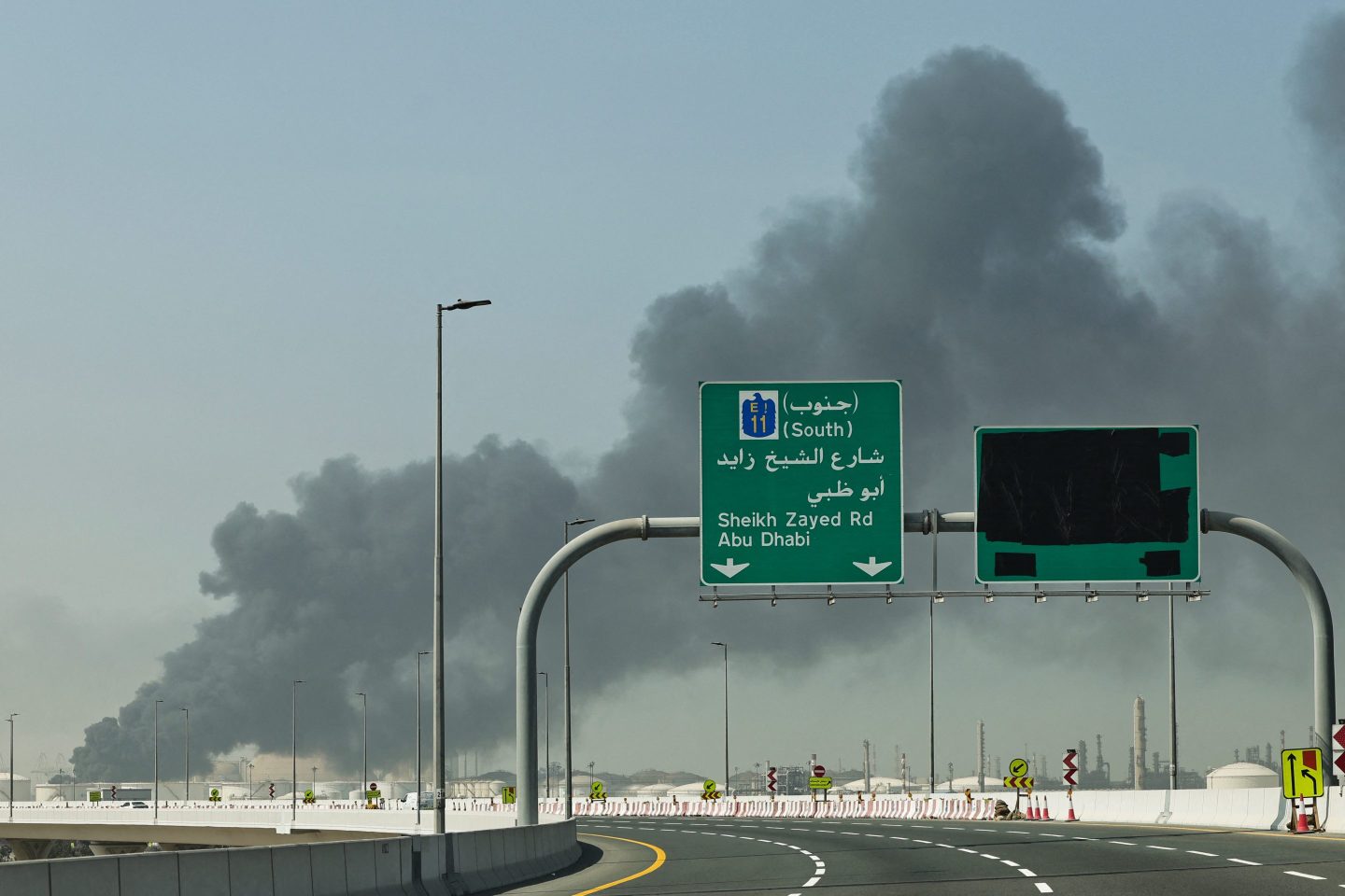 A plume of smoke rises from the port of Jebel Ali following a reported Iranian strike in Dubai on March 1, 2026.