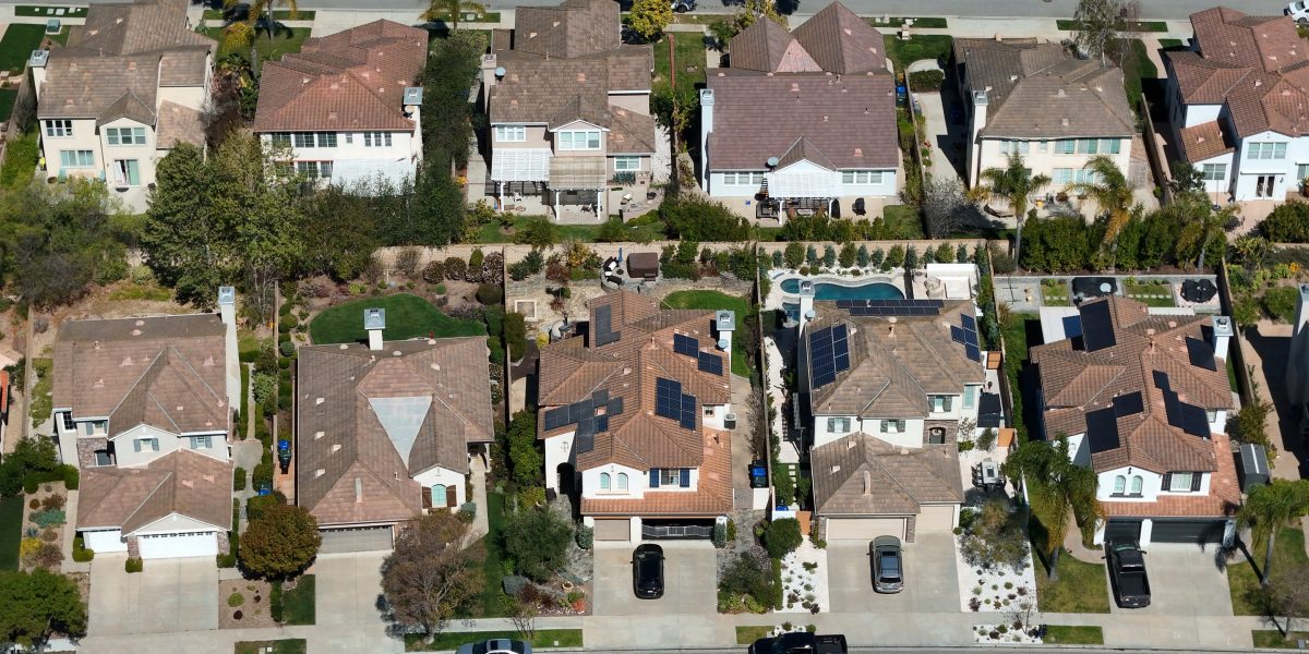 Gen Z can’t afford a house. Some parents are choosing to fund their down payments over their college funds | Fortune