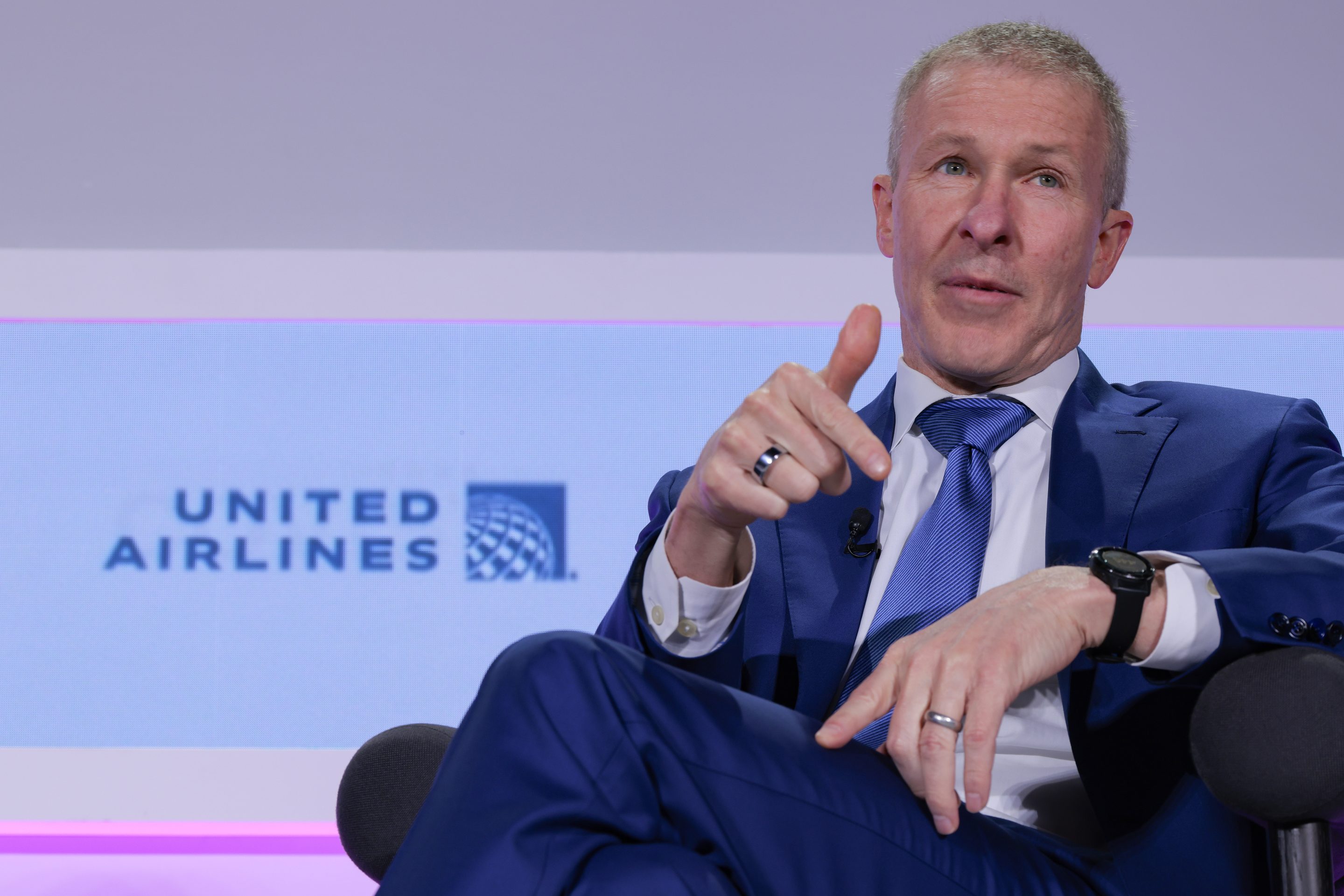 fortune.com - Jason Ma - United Airlines plans for oil hitting $175 a barrel and staying above $100 next year as industry faces worst shock since COVID