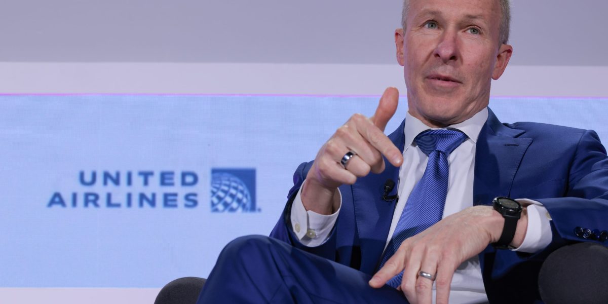 United Airlines plans for oil hitting $175 a barrel and staying above $100 next year as industry faces worst shock since COVID | Fortune