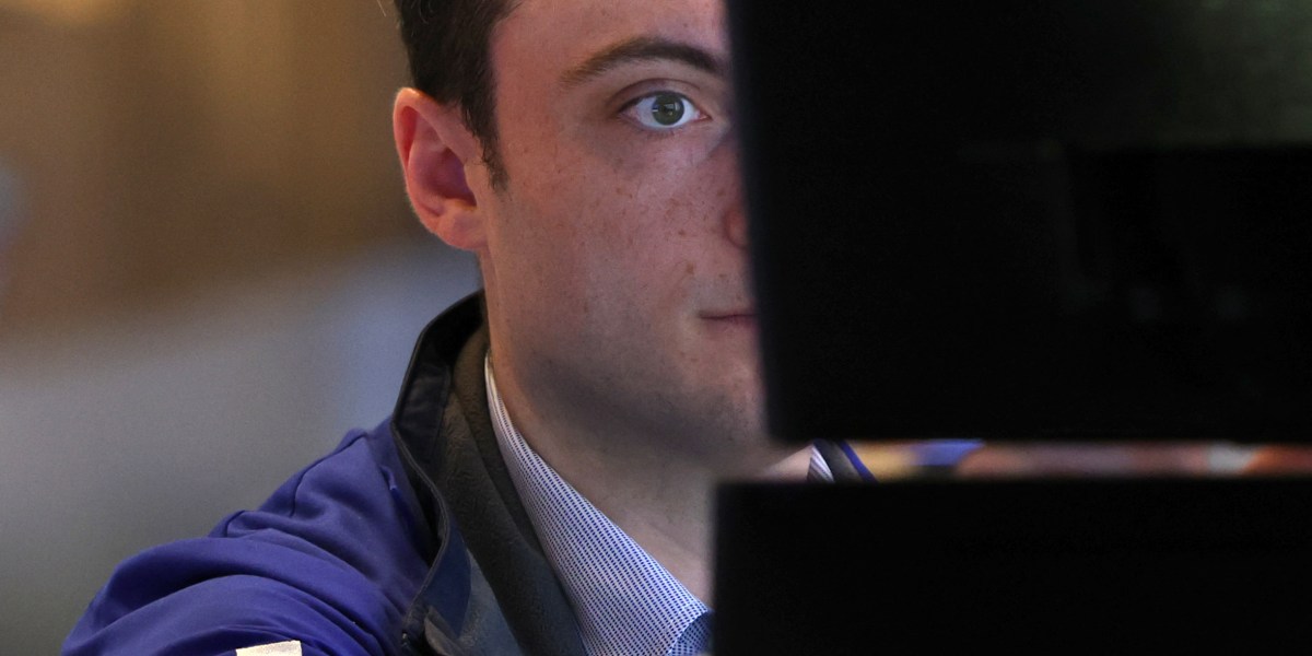 Scott Galloway wants the stock market to crash. Gen Z is already betting like it will | Fortune