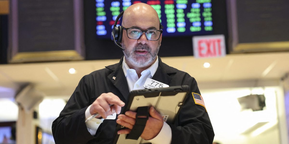 Goldman raises recession odds to 30% on higher inflation, lower GDP outlook as oil prices surge | Fortune