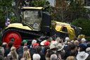 tracteur doré