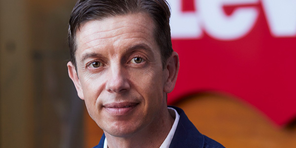 Mengapa Levi’s Mengubah Ide Hackathon Menjadi Alat AI untuk Bantu Karyawan Toko Permudah Belanja Denim