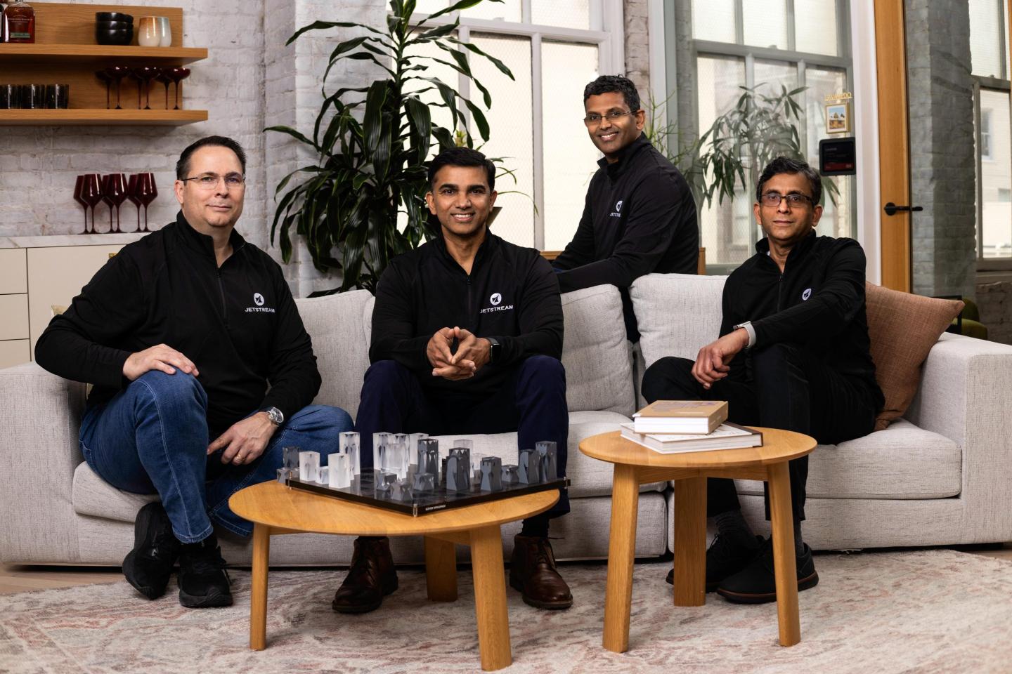 Exclusive: CrowdStrike and SentinelOne veterans raise $34M to tackle enterprise AI’s governance gap