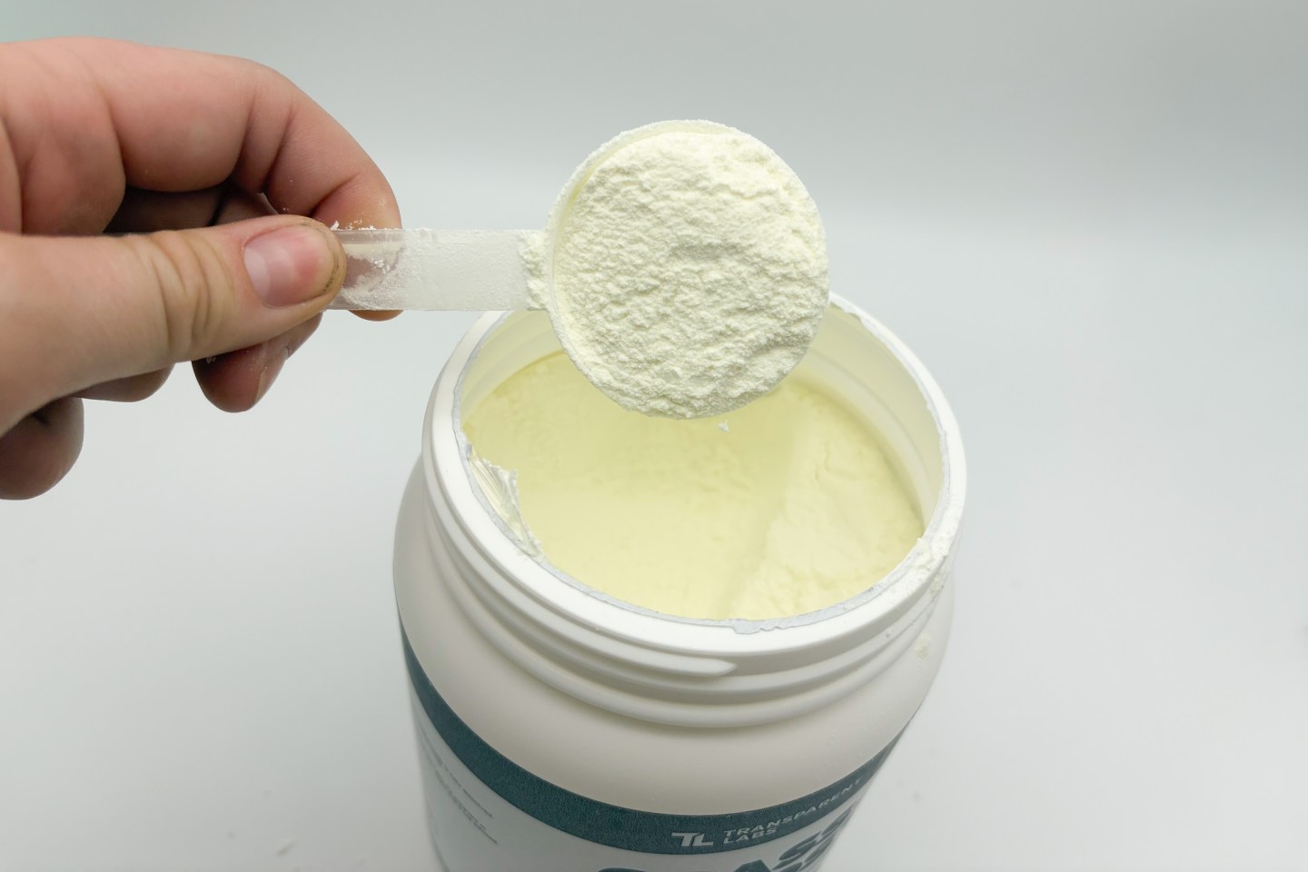 Transparent Labs Grass-Fed Colostrom 02