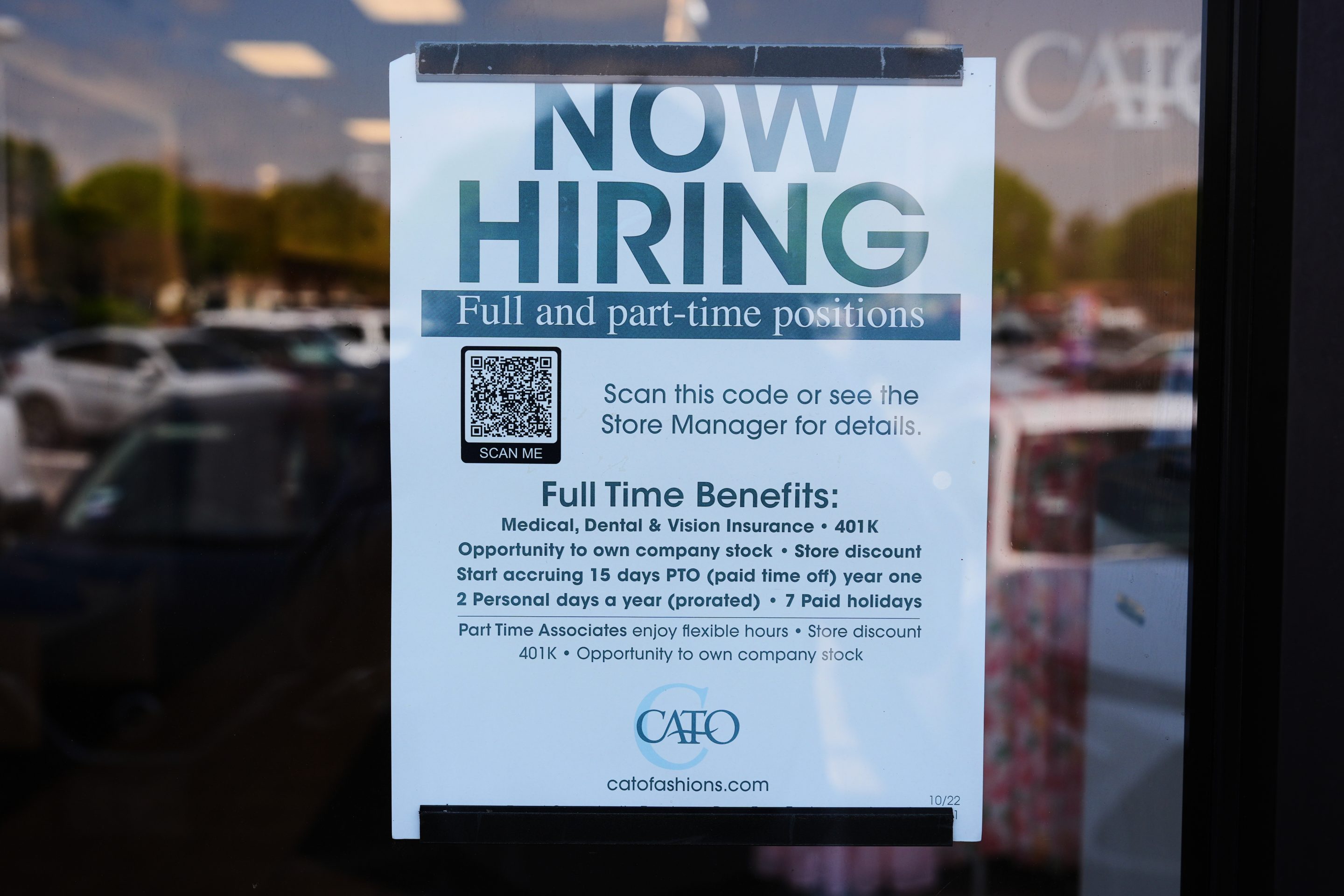 fortune.com - Matt Ott - Jobless claims fall 9,000 as overall layoffs remain low across the economy