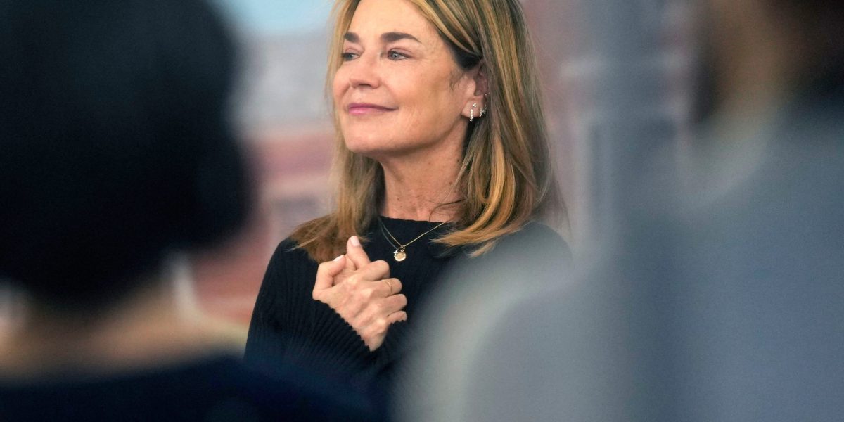 Savannah Guthrie returns to the 'Today' show for the first time in two months since her mom's abduction | Fortune