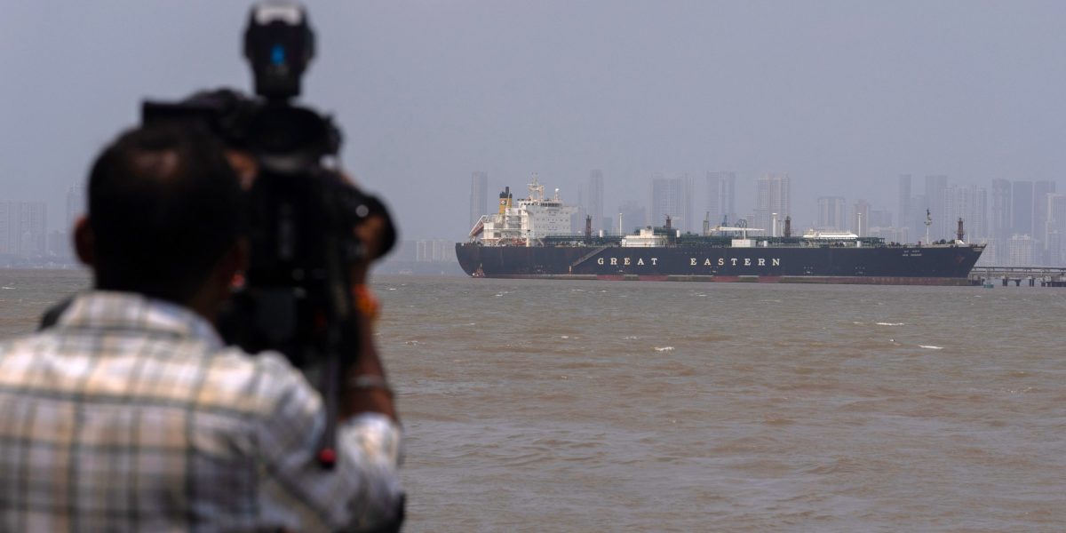 Iran Proposes Toll Collection in Strait of Hormuz Iran Proposes Toll Collection in Strait of Hormuz