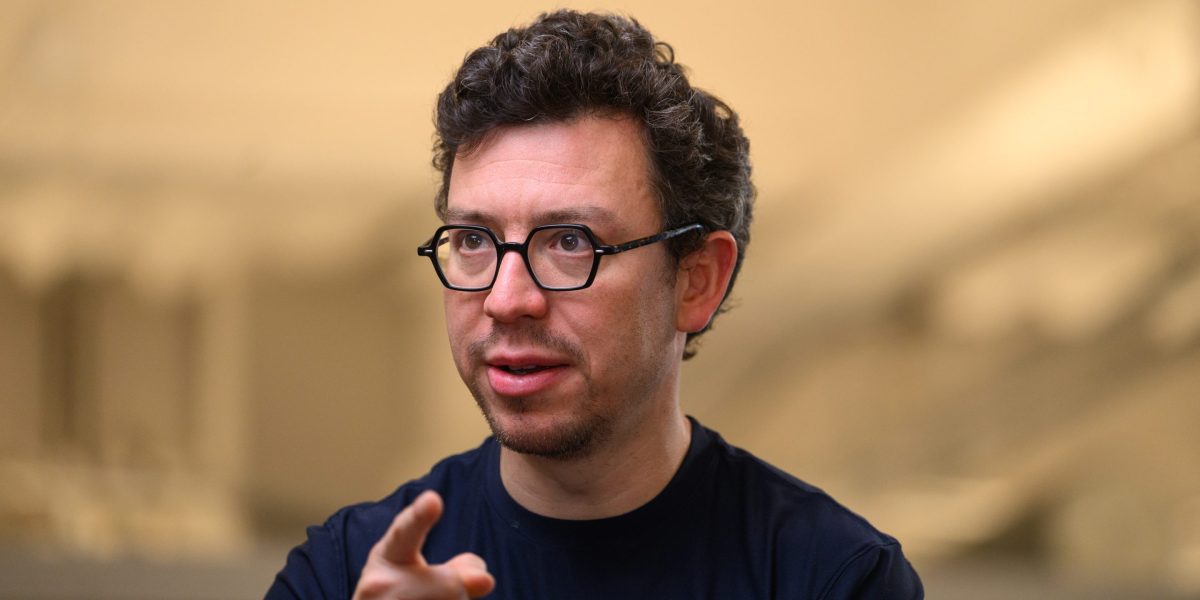 ‘Kami Tidak Akan Memaksakan Anda’: CEO Duolingo Urungkan Rencana Penilaian Karyawan Berdasarkan Penggunaan AI