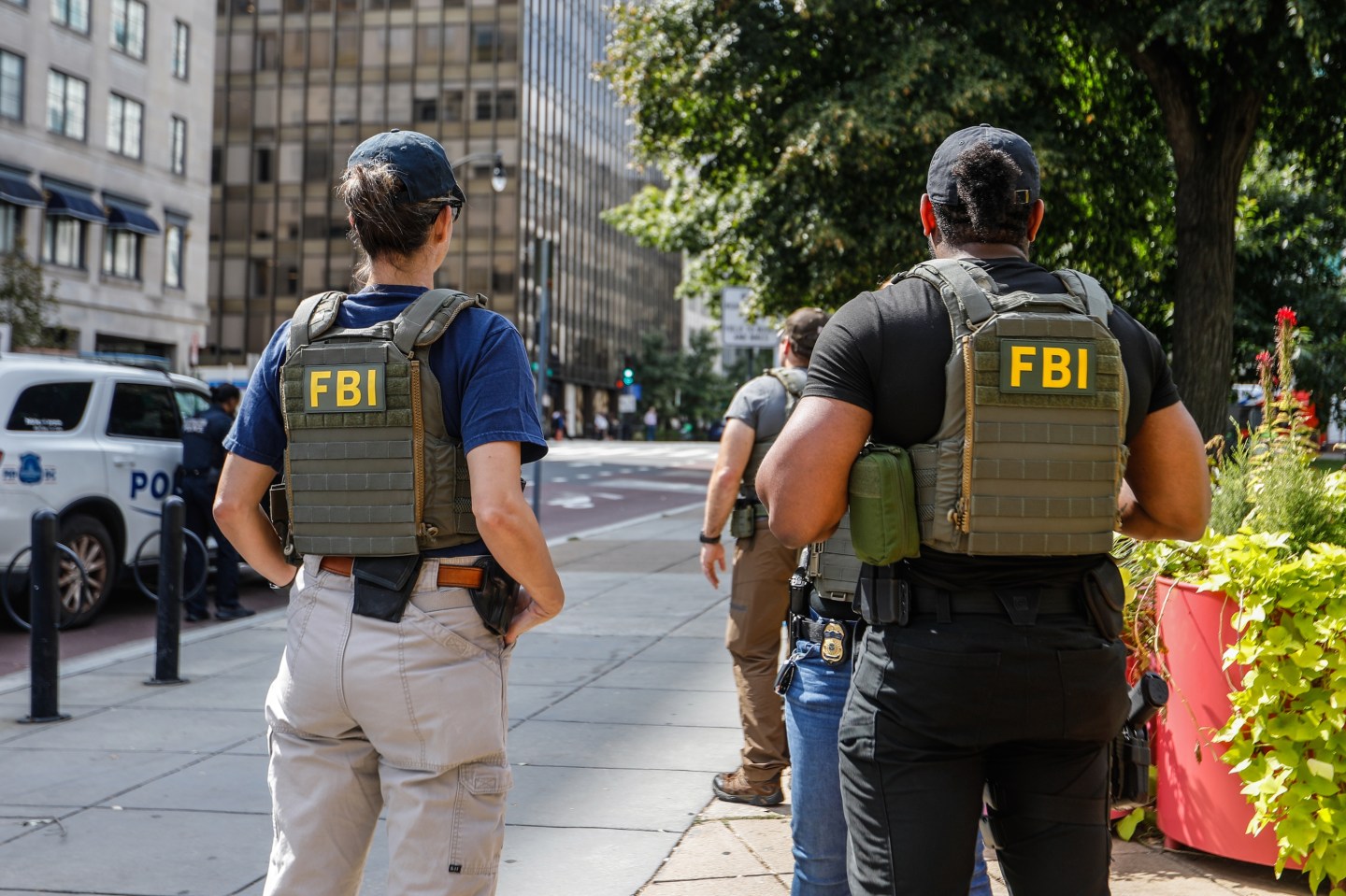 Photo: FBI agents