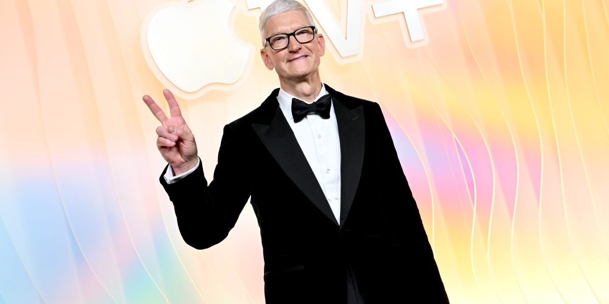 Apple&rsquo;s longtime CEO sat out the crypto revolution. His successor should choose a different path