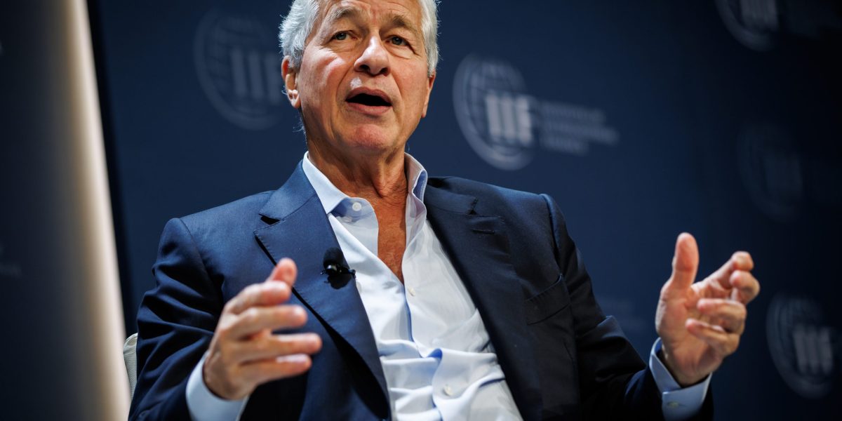 JPMorgan's CEO Jamie Dimon says don't make big decisions when you're tired-especially if it's a Friday | Fortune