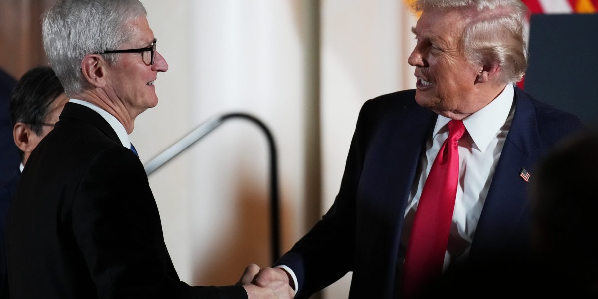 Here’s what Warren Buffett, Sam Altman, Donald Trump, and everyone else has to say about Tim Cook stepping down