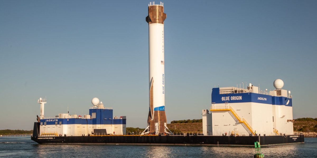 Blue Origin launches New Glenn, suffers issue deploying craft