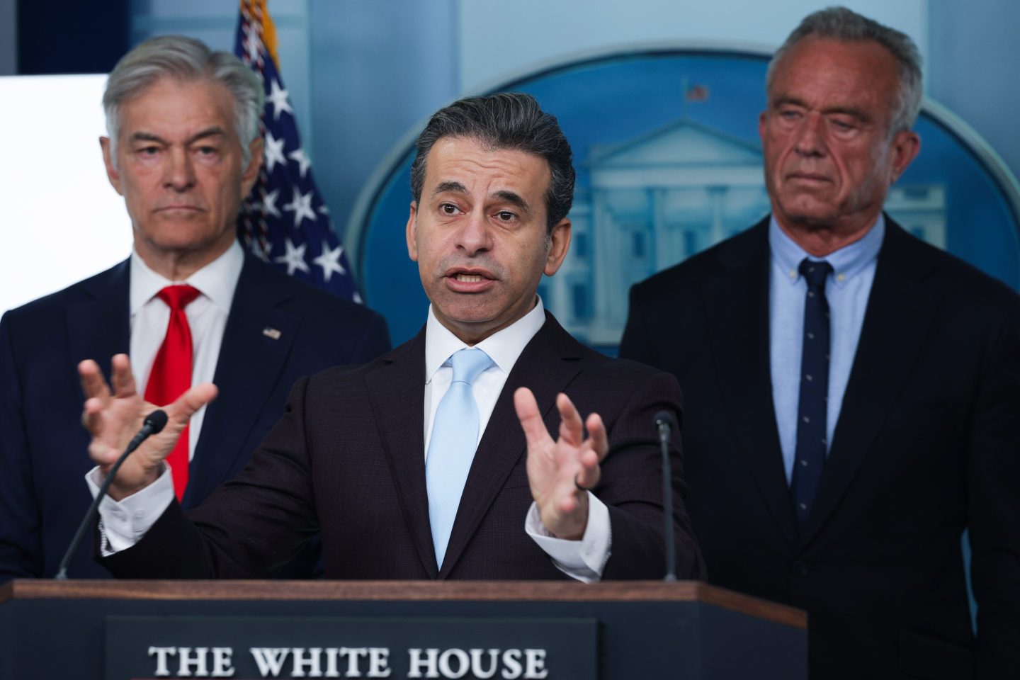 Hallucinogenics are illegal under federal law but that isn’t stopping the FDA from fast tracking 3 psychedelic drugs to treat mental health