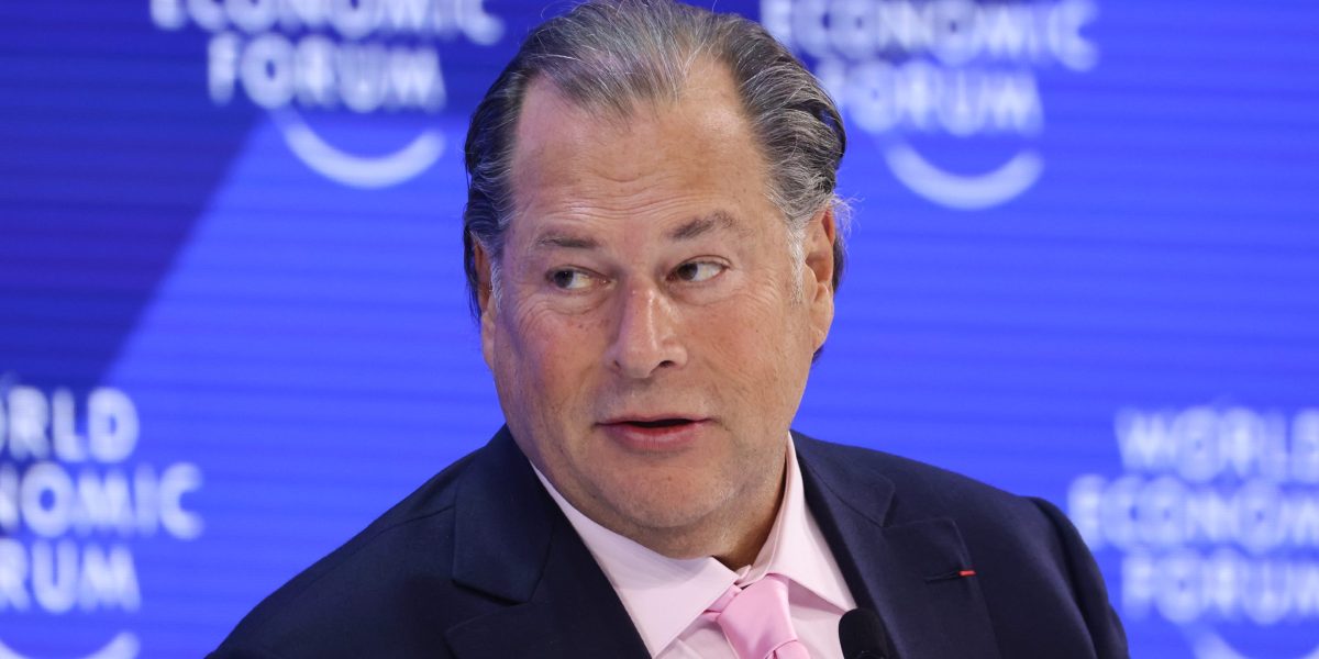 Salesforce’s Marc Benioff says AI won’t kill entry-level jobs. He’s hiring 1,000 grads to prove it