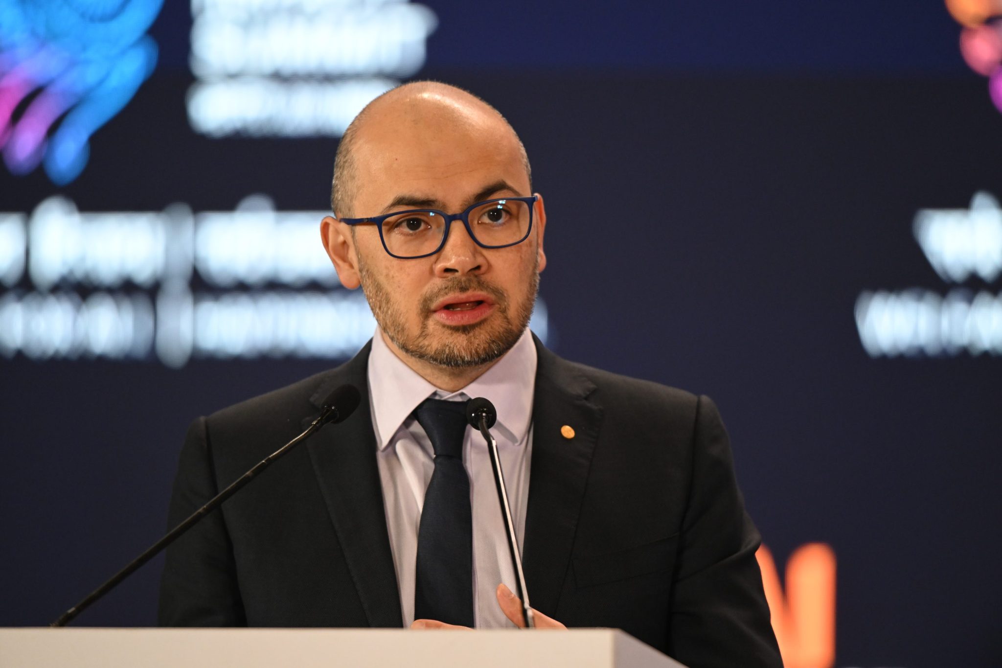 Silicon Valley has no monopoly on AI brain power. That’s why Demis Hassabis is very happy to stay in London