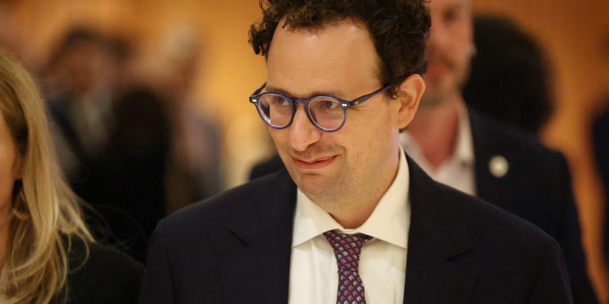 White House chief of staff to meet with Anthropic CEO about dangerous new Mythos model, official says