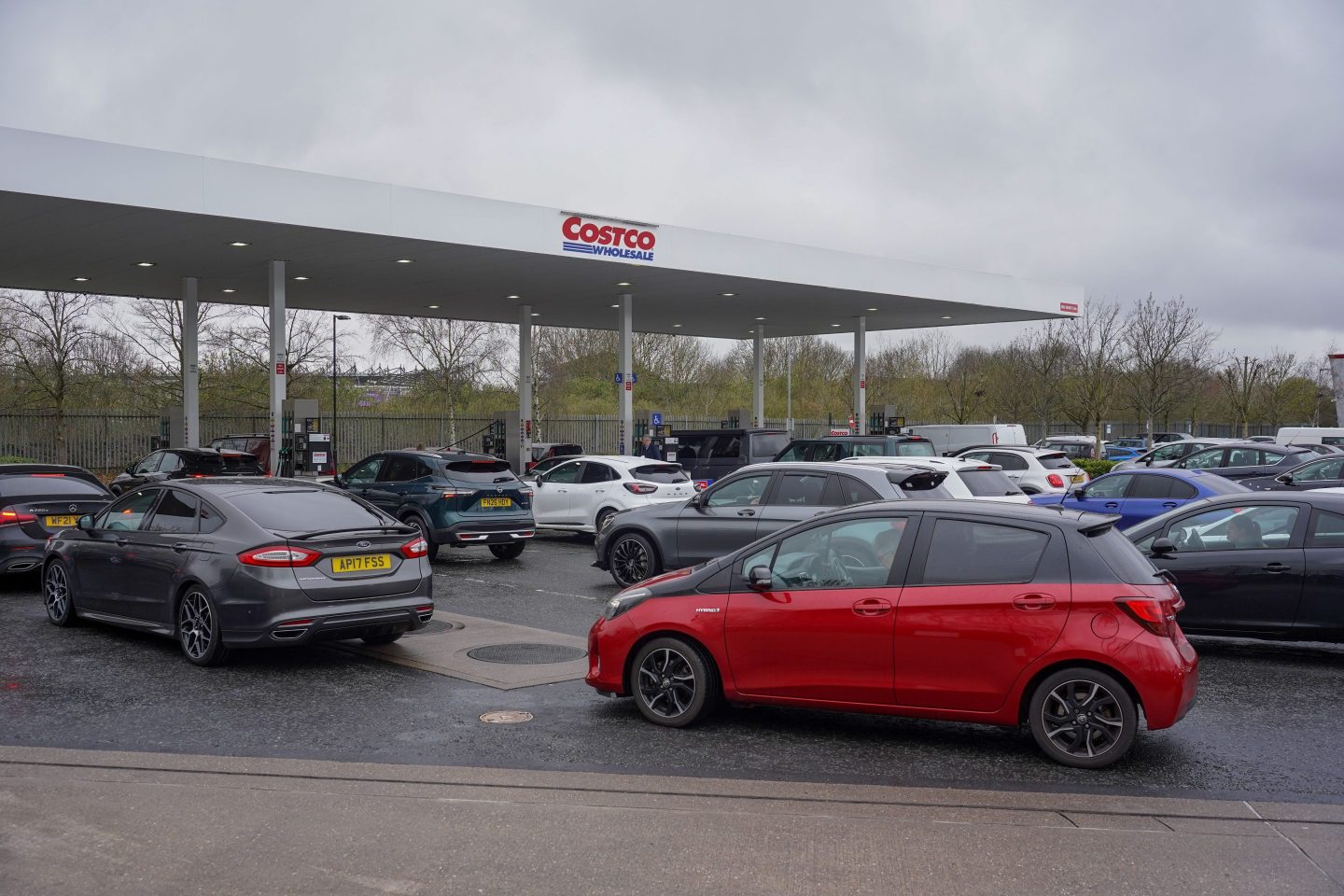 DERBY, UNITED KINGDOM - MARCH 27: Motorists fill their cars at a Costco Petrol station in Derby, United Kingdom on 27 March 2026. (Photo by Loannis Alexopoulos/Anadolu via Getty Images)