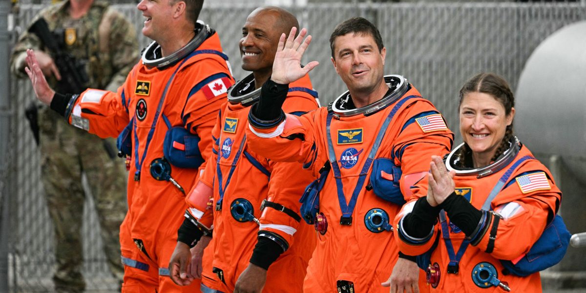 Microsoft’s spending billions on AI—but even NASA astronauts can’t escape Outlook headaches | Fortune