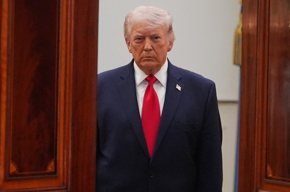 トランプ大統領がイランに「48時間以内に合意か地獄が降り注ぐ」最後通牒