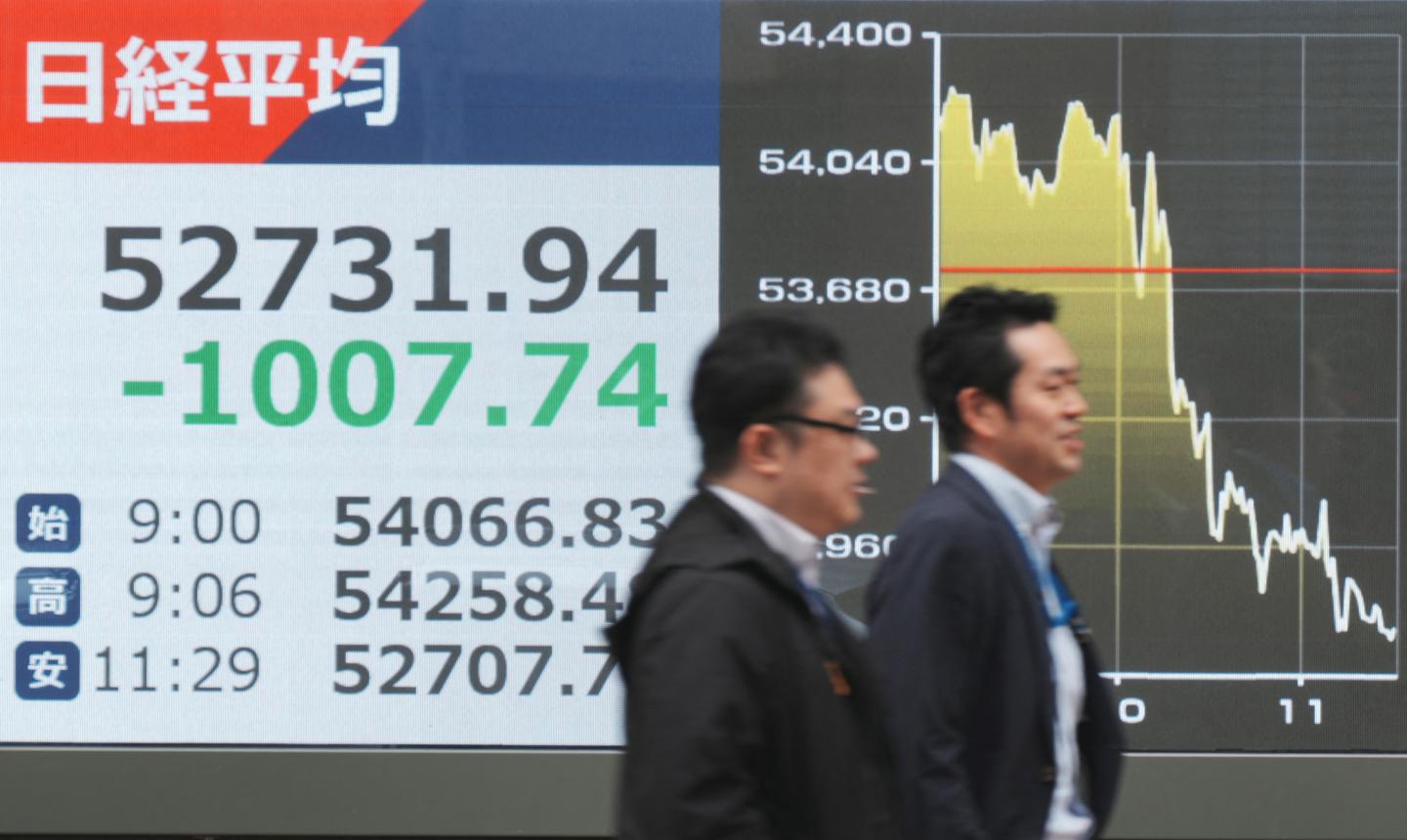 AMRO holds Asia’s 2026 growth forecast steady at 4%, but said it would have been higher if not for the Iran war