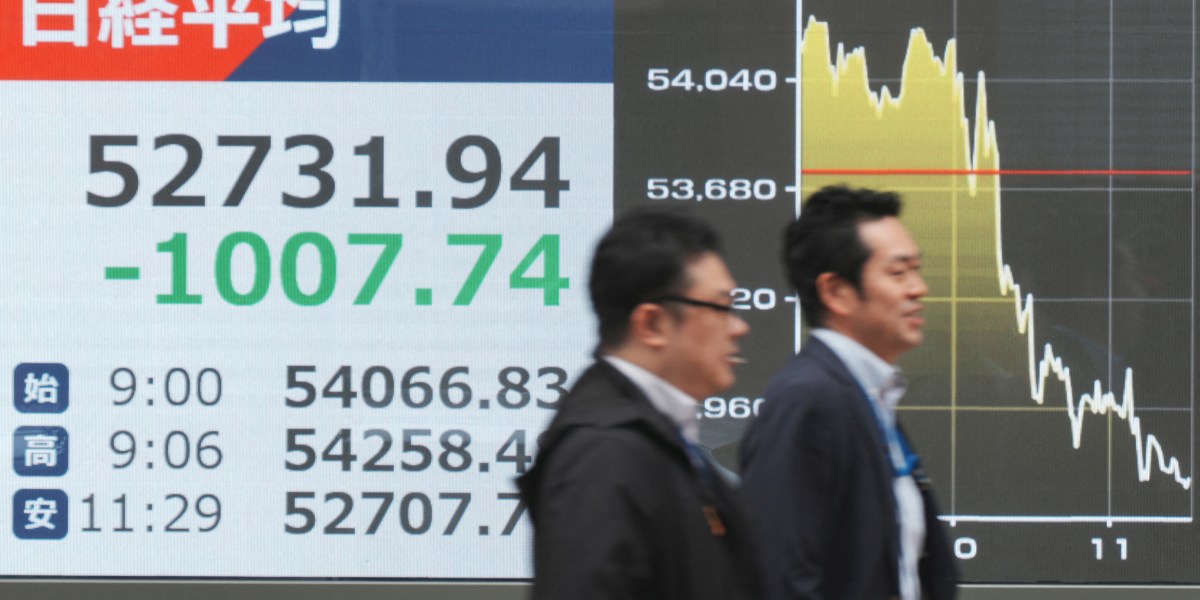 AMRO holds Asia's 2026 growth forecast steady at 4%, but said it would have been higher if not for the Iran war | Fortune